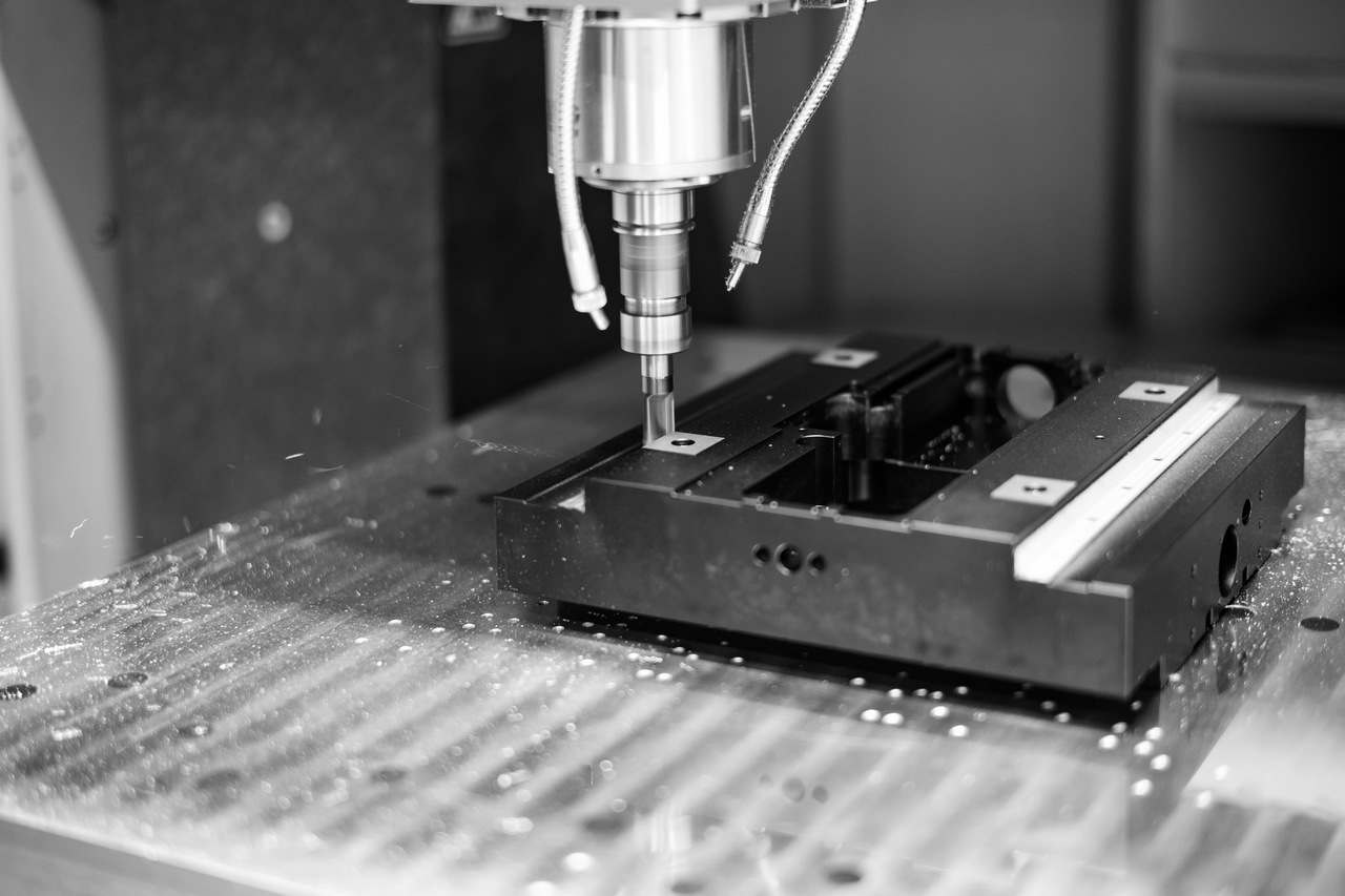 CNC precision milling